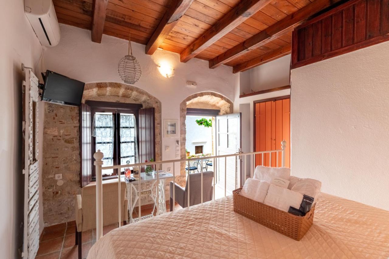 Guesthouse Kellia モネンバシア エクステリア 写真