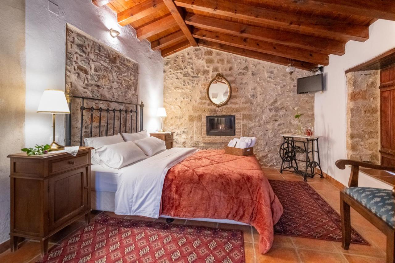 Guesthouse Kellia モネンバシア エクステリア 写真