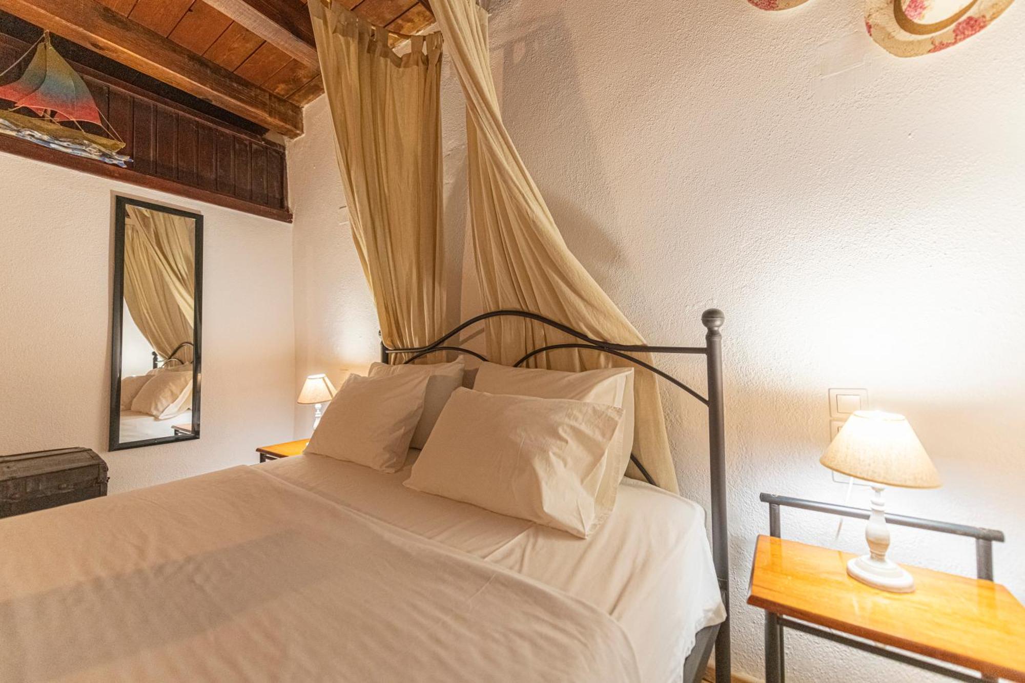 Guesthouse Kellia モネンバシア 部屋 写真